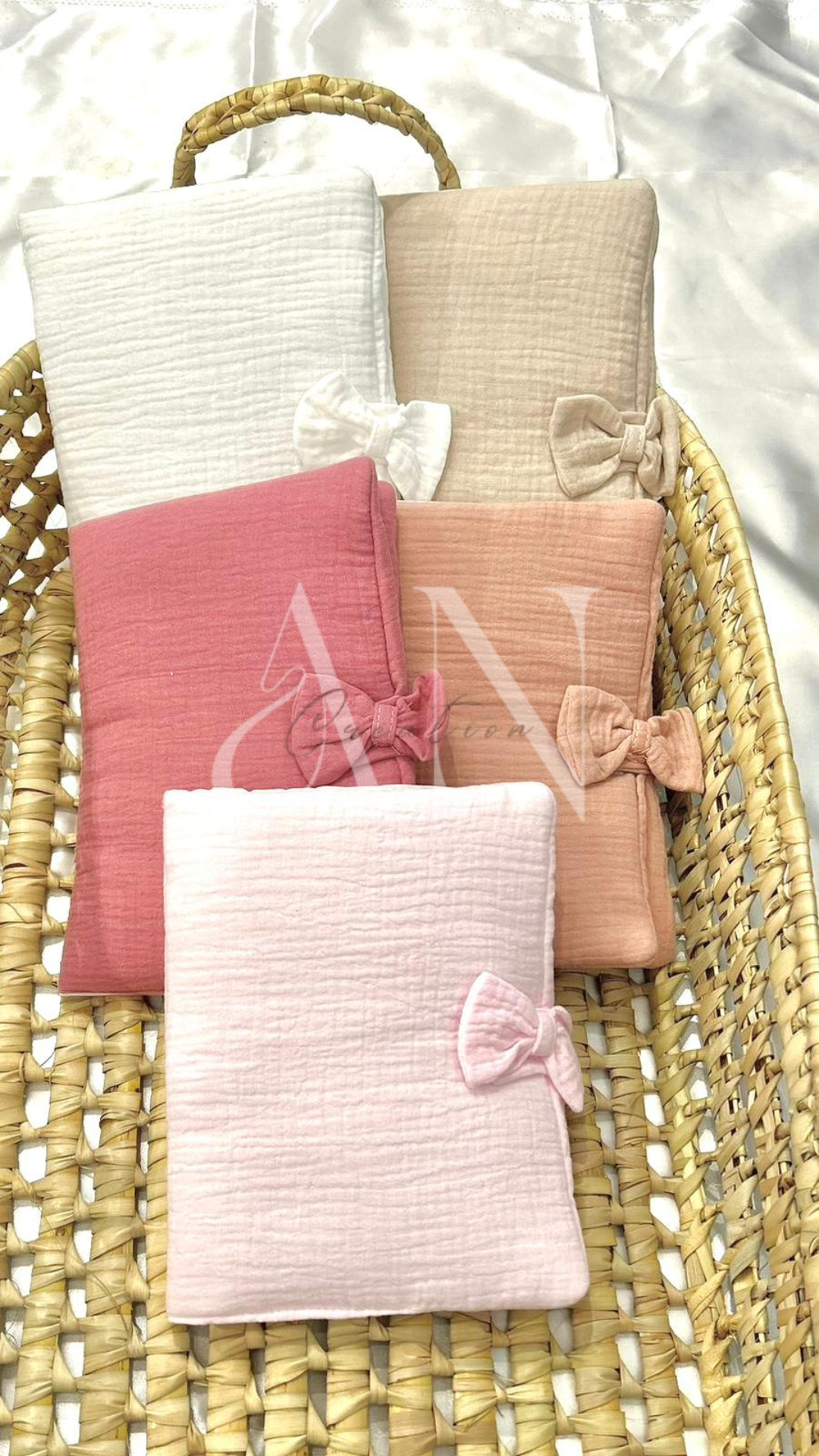 Protège carnet de santé avec nœud